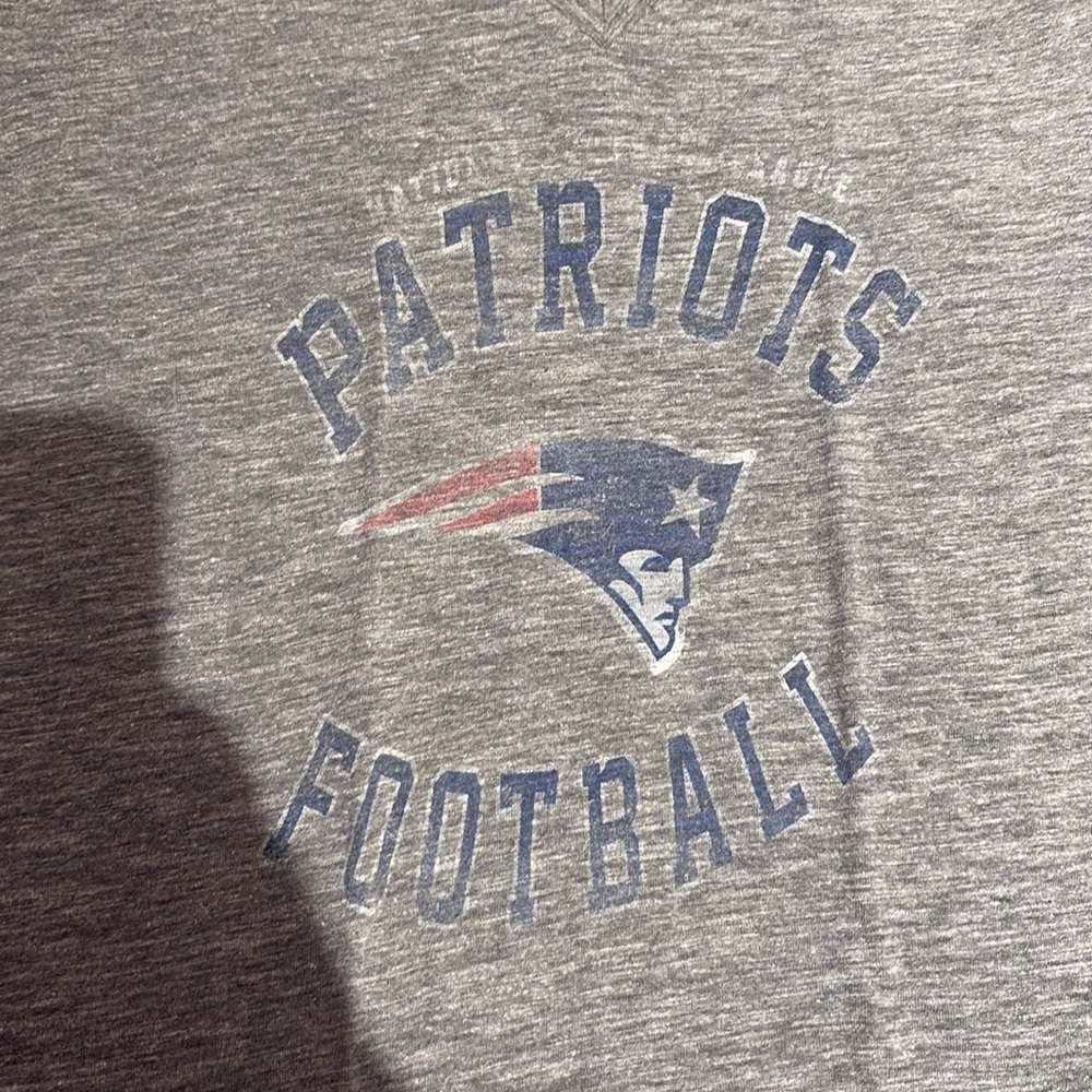 Patriots tshirt - Picture 2 of 2